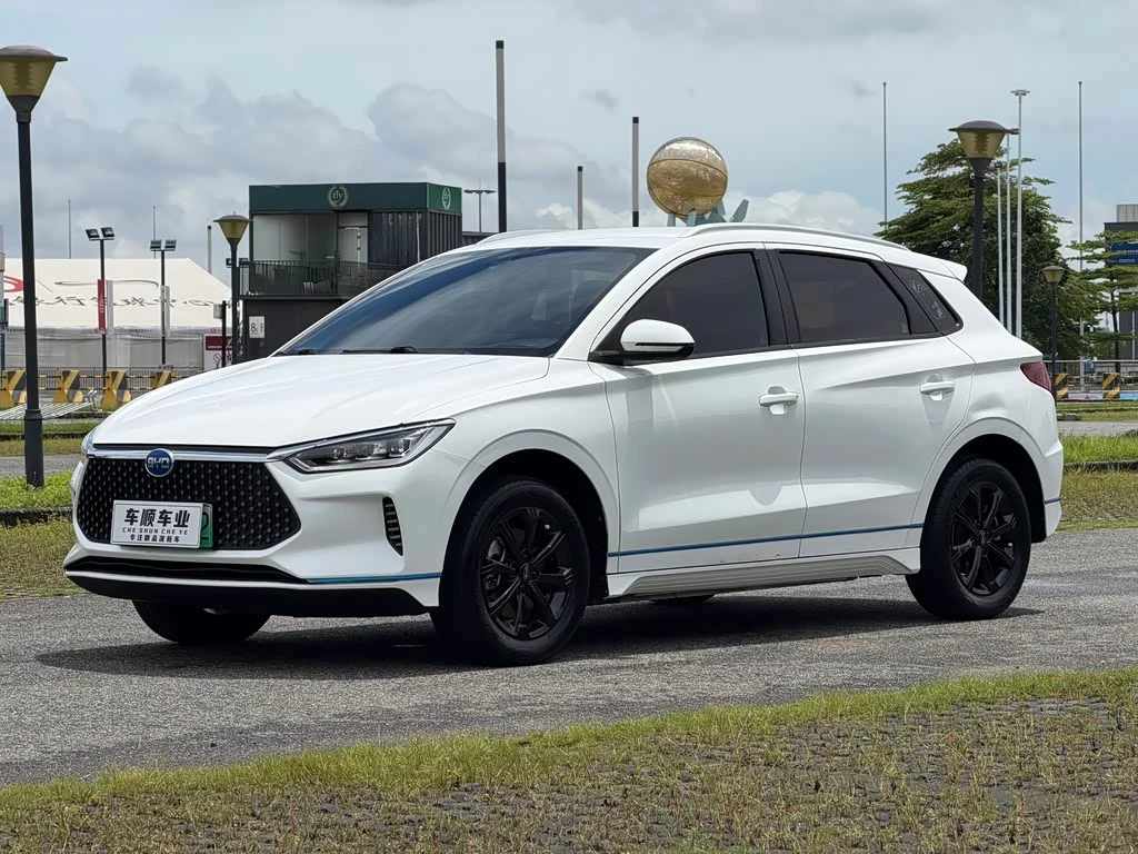BYD E2