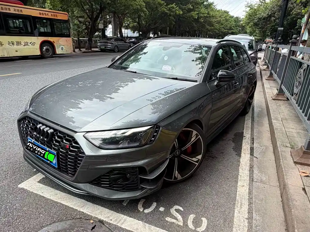 Audi RS 4