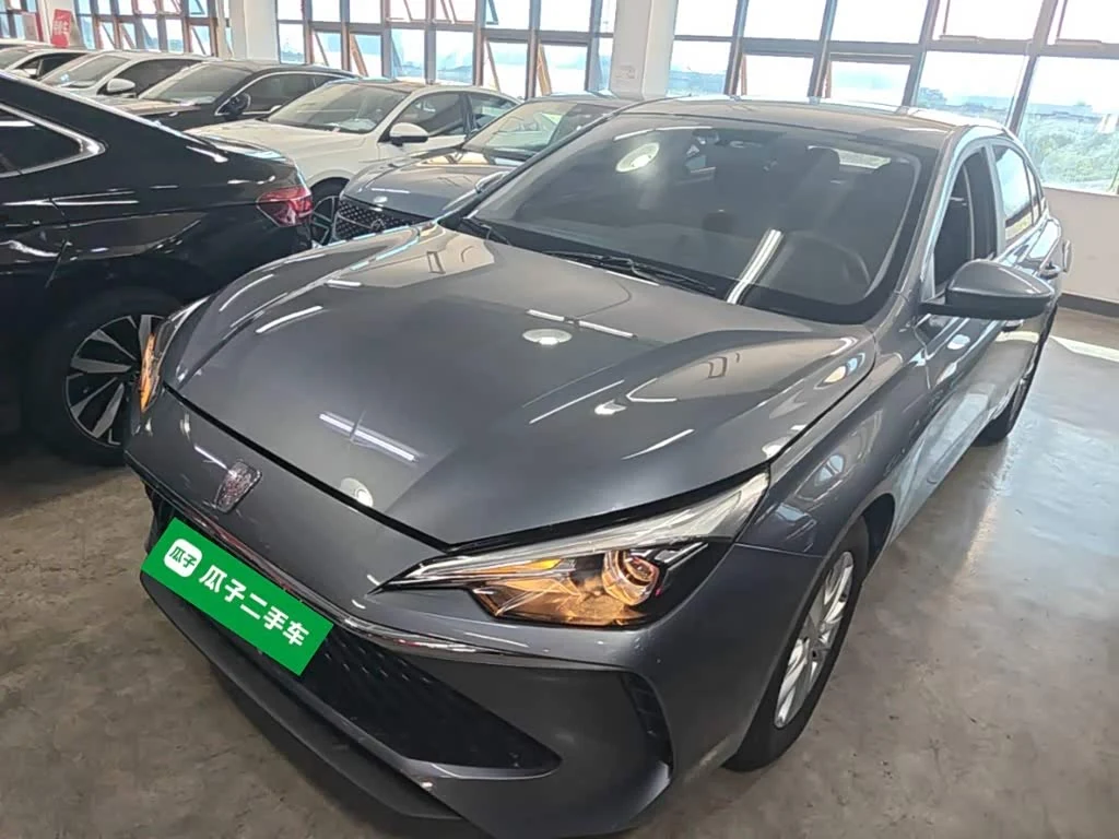 Roewe i5