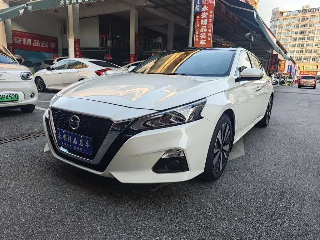 Nissan Altima