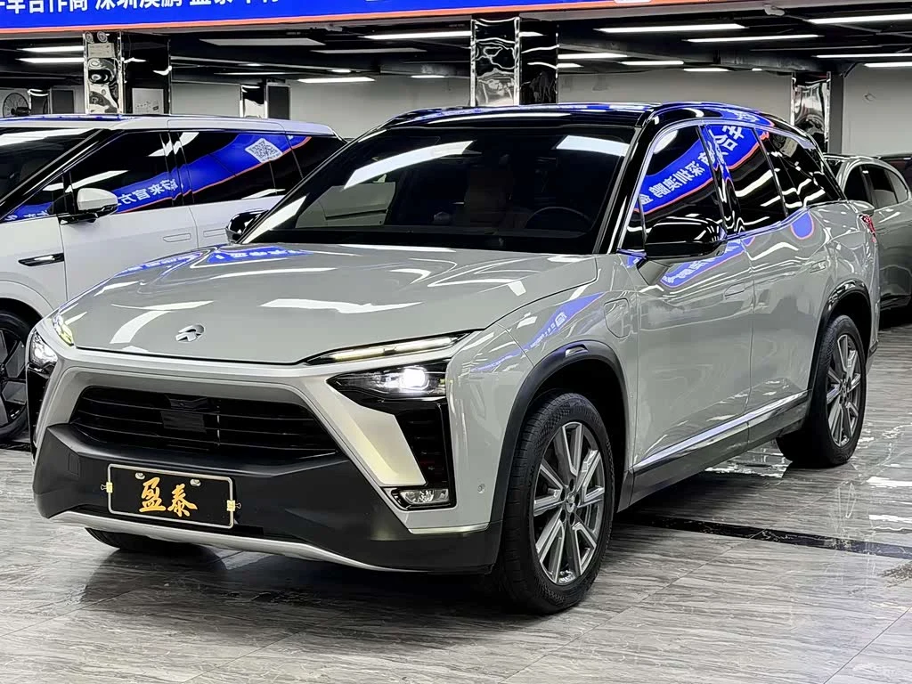 NIO ES8