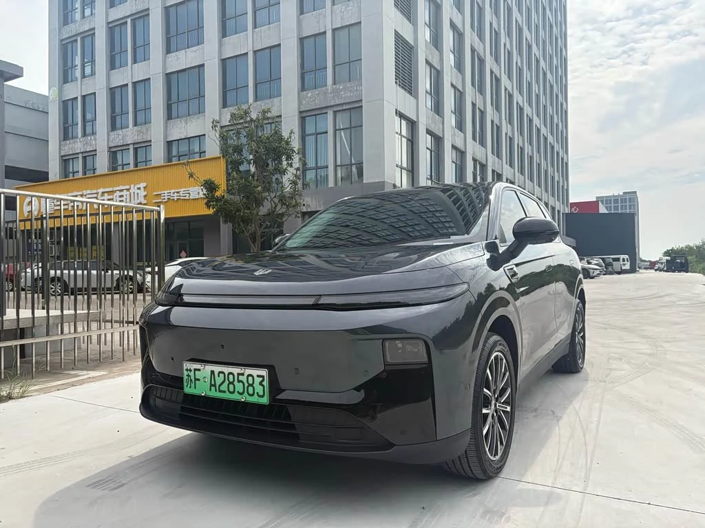 Leapmotor B10