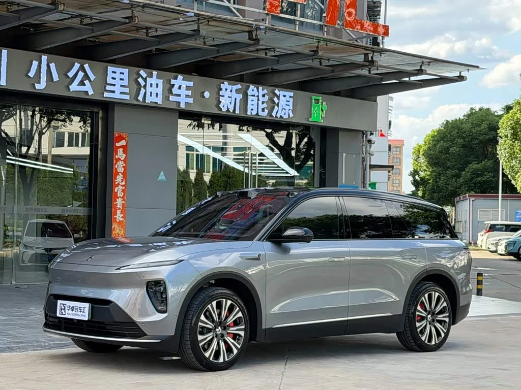 NIO ES8