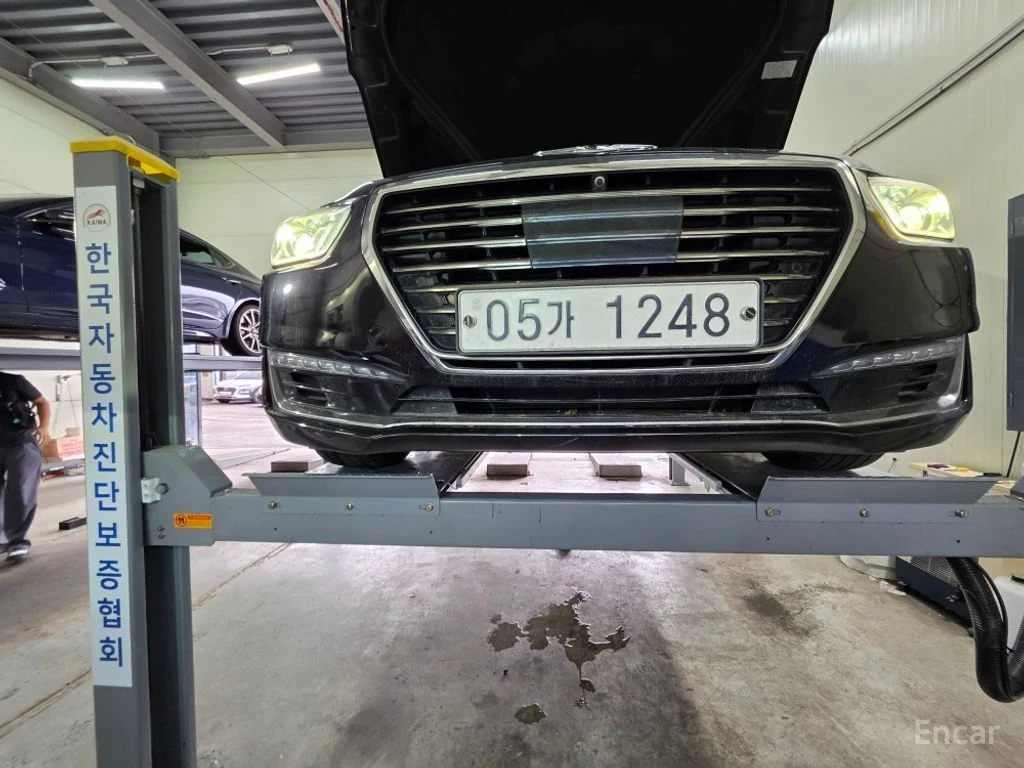 Genesis EQ900