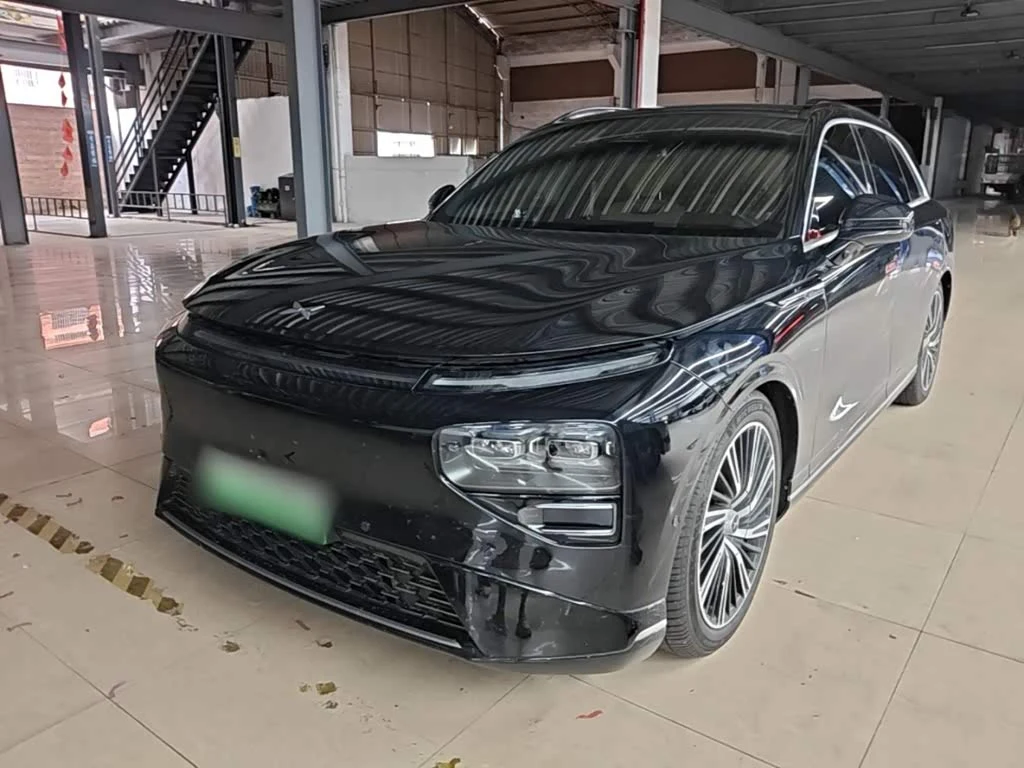 Xpeng G9