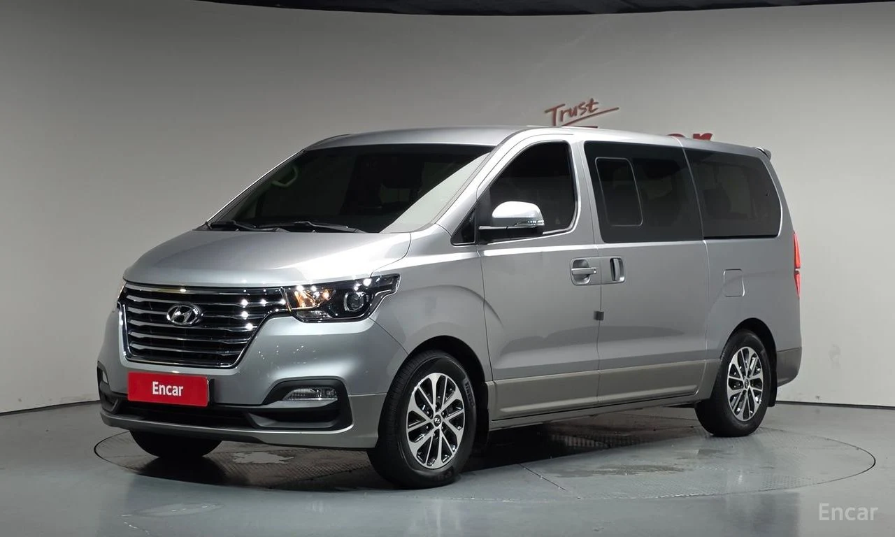 Hyundai Starex