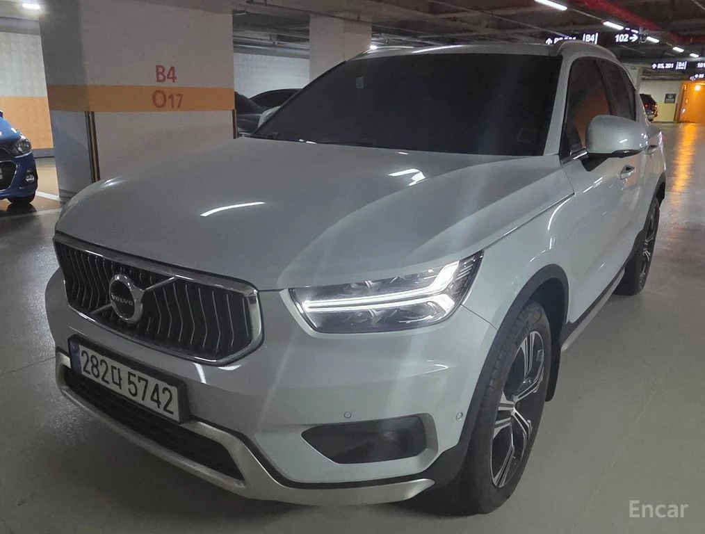 Volvo XC40
