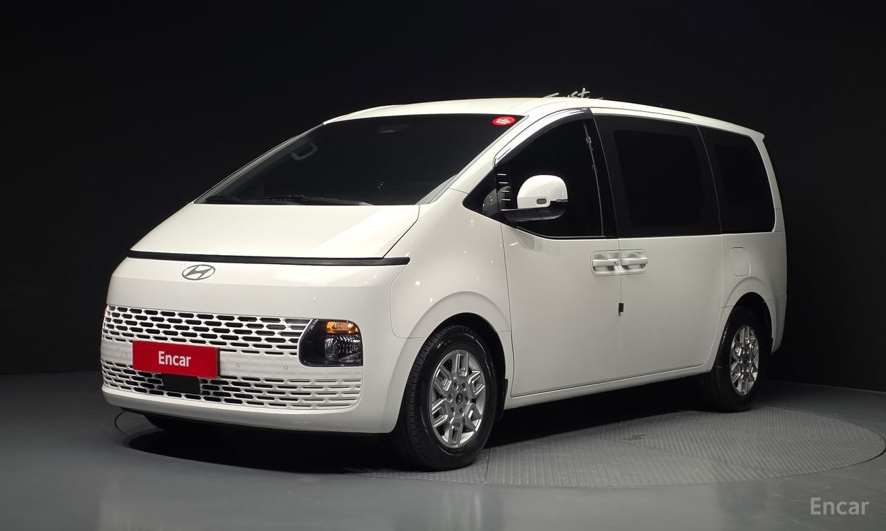 Hyundai Staria