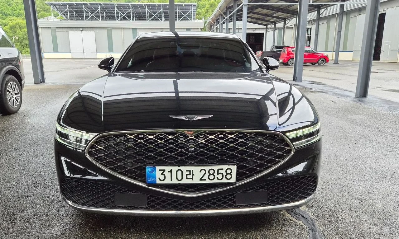 Genesis G90