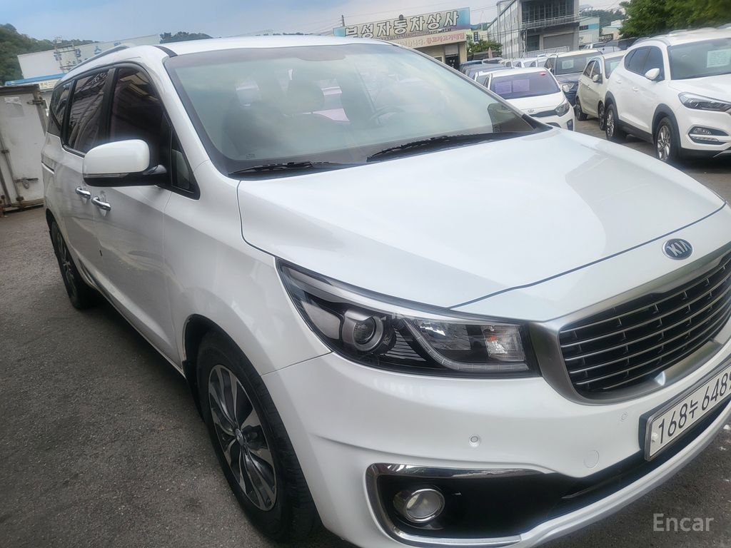 Kia Carnival