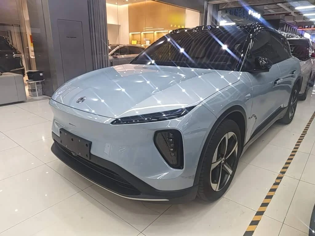 NIO ES6