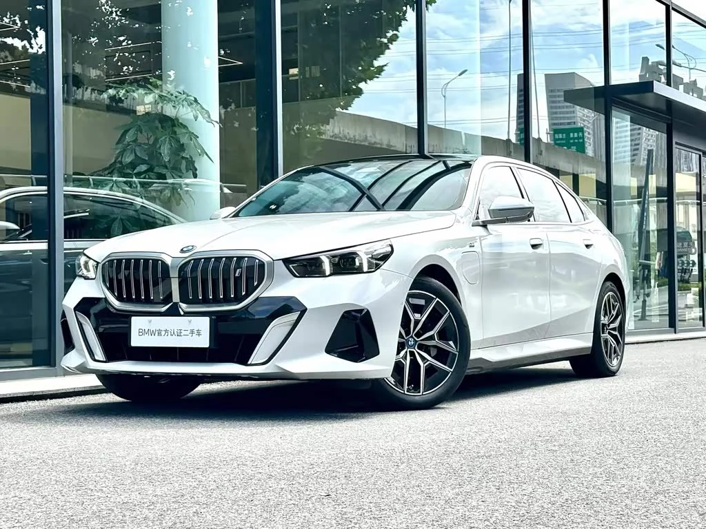BMW i5