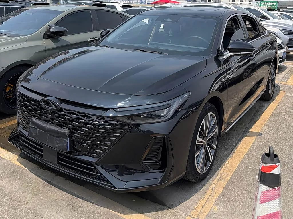 Chery Arrizo 8