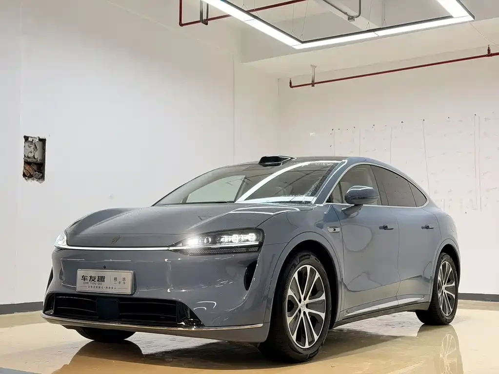 Luxeed R7