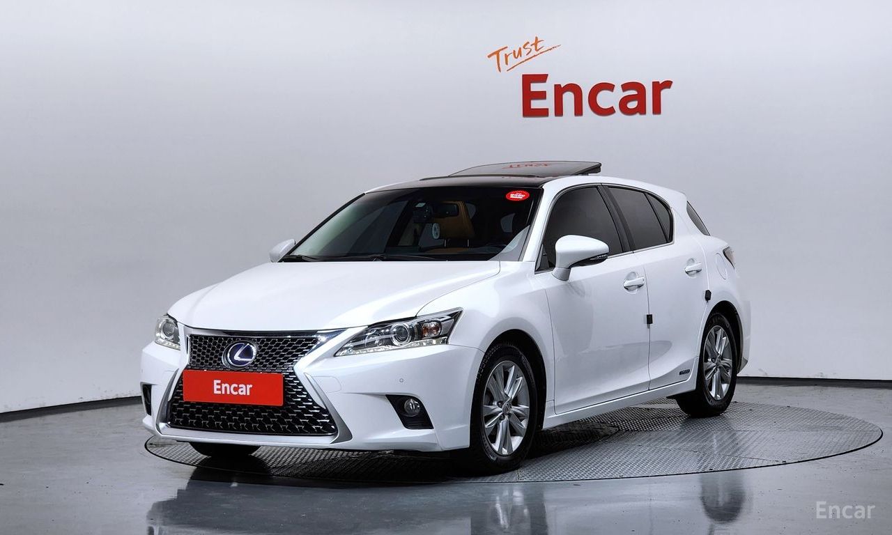 Lexus CT200h