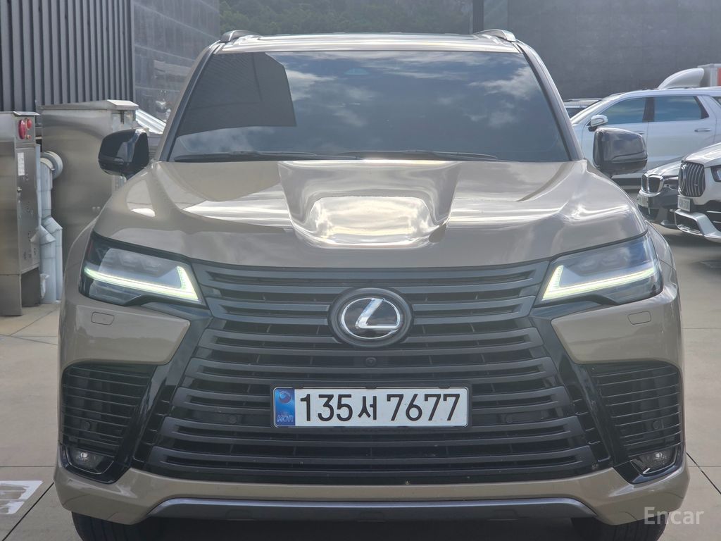 Lexus LX