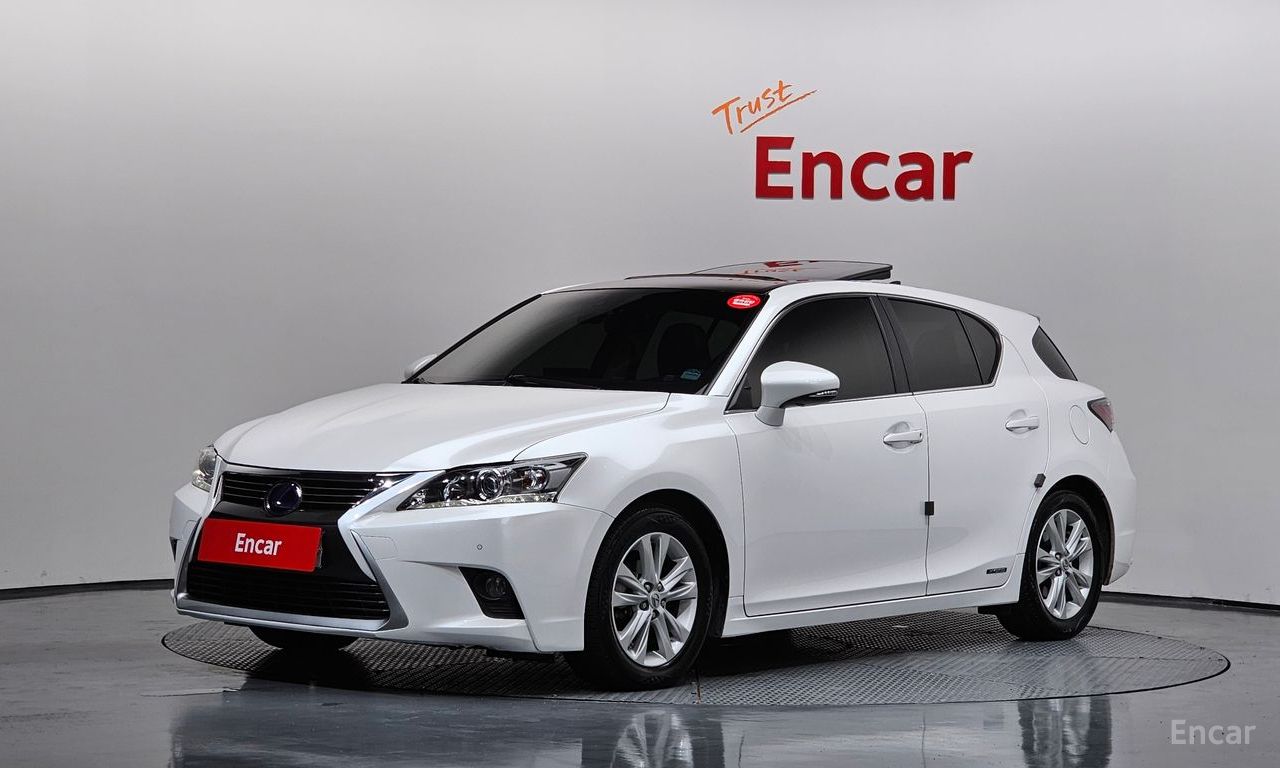 Lexus CT200h