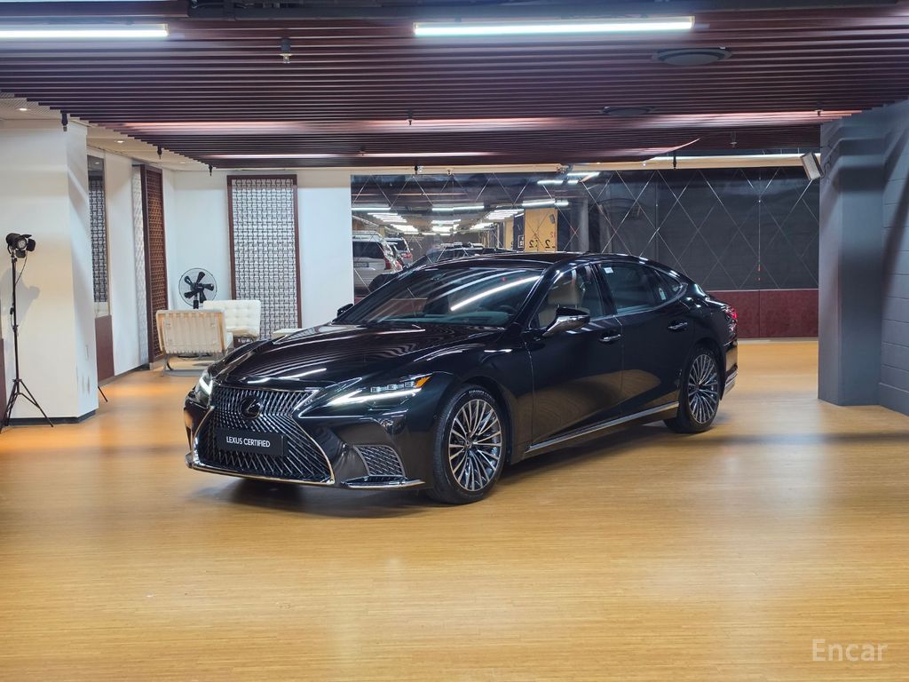 Lexus LS