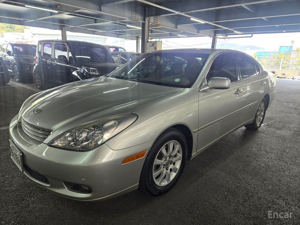 Lexus ES