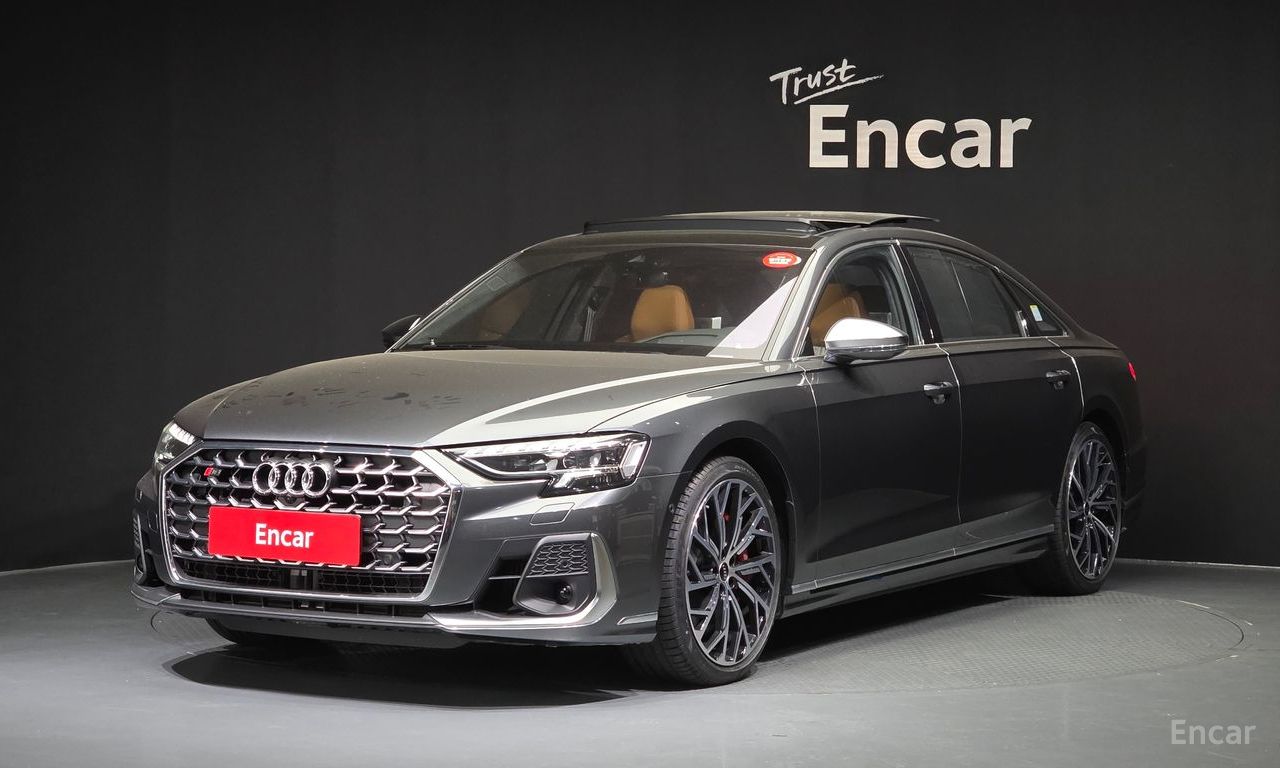 Audi S8