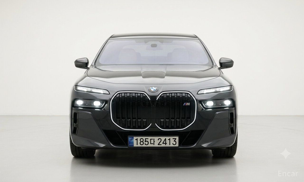 BMW i7