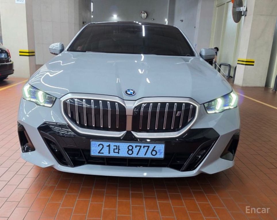 BMW i5