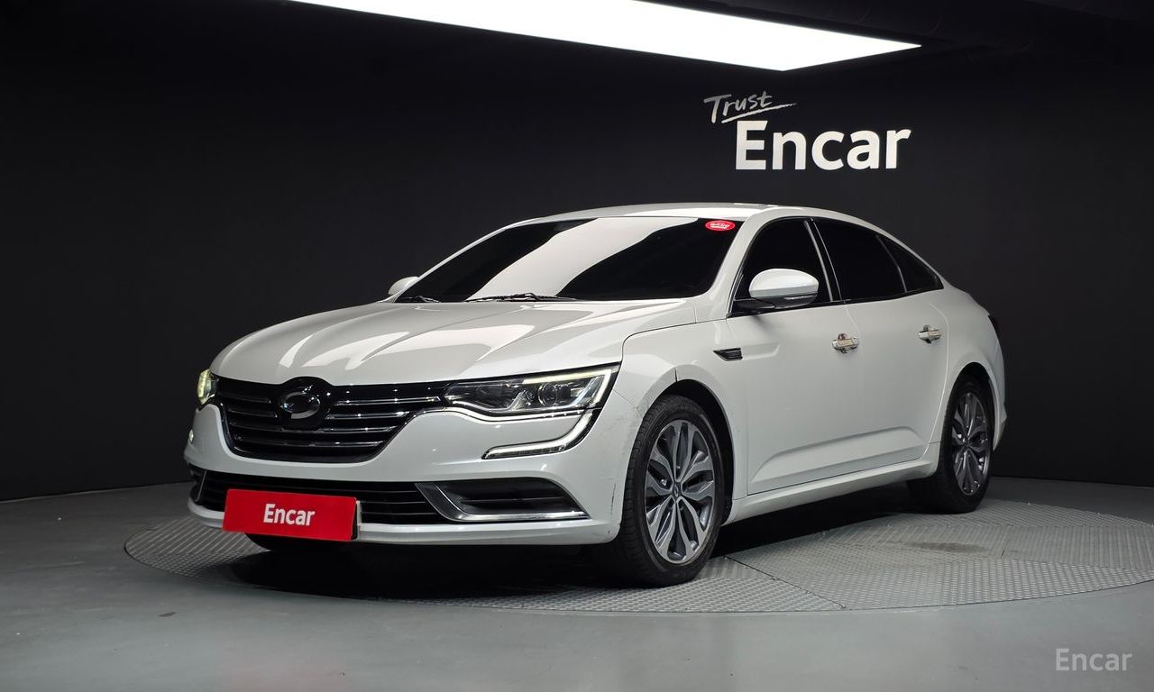 Renault SM6