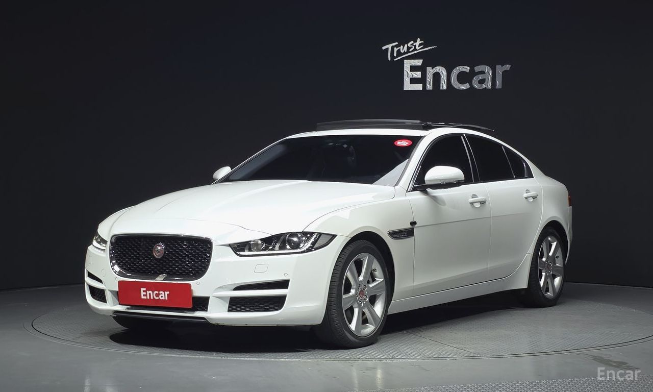 Jaguar XE