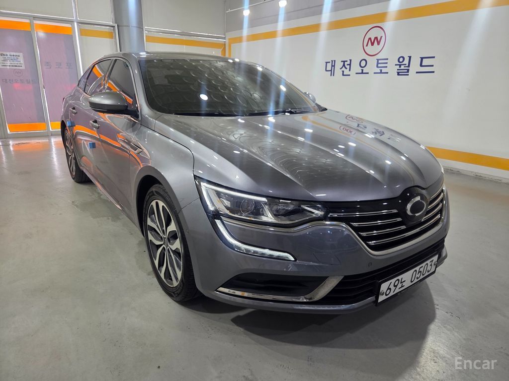 Renault SM6