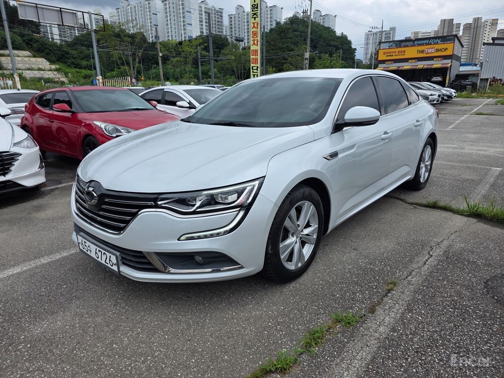 Renault SM6
