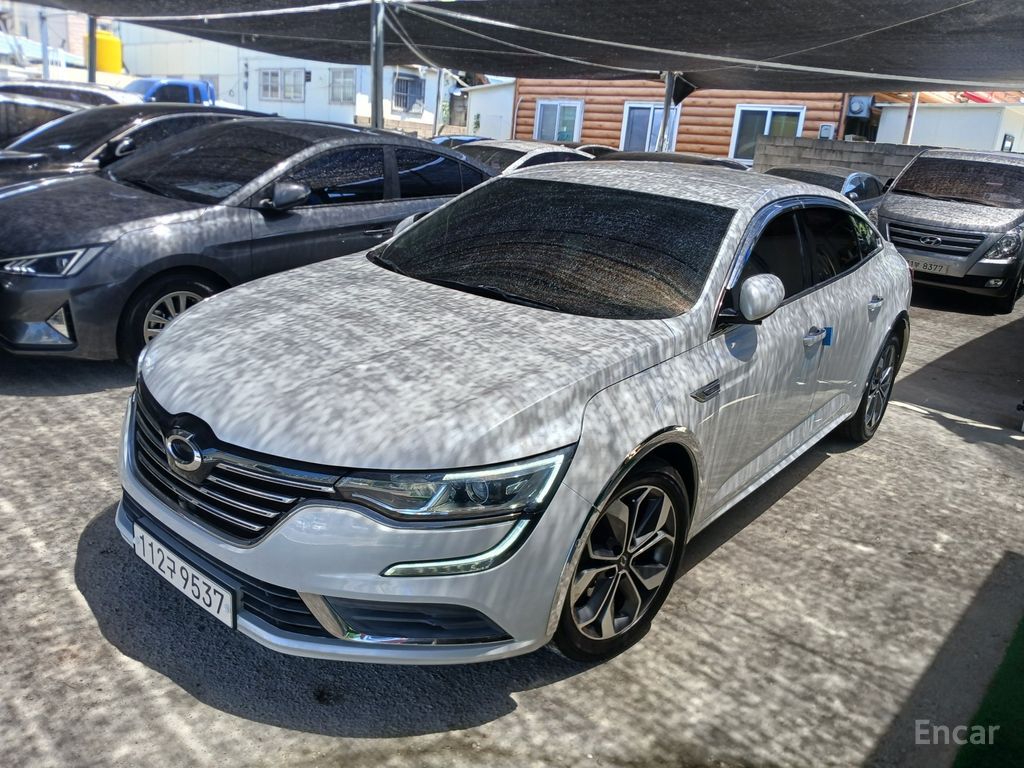 Renault SM6