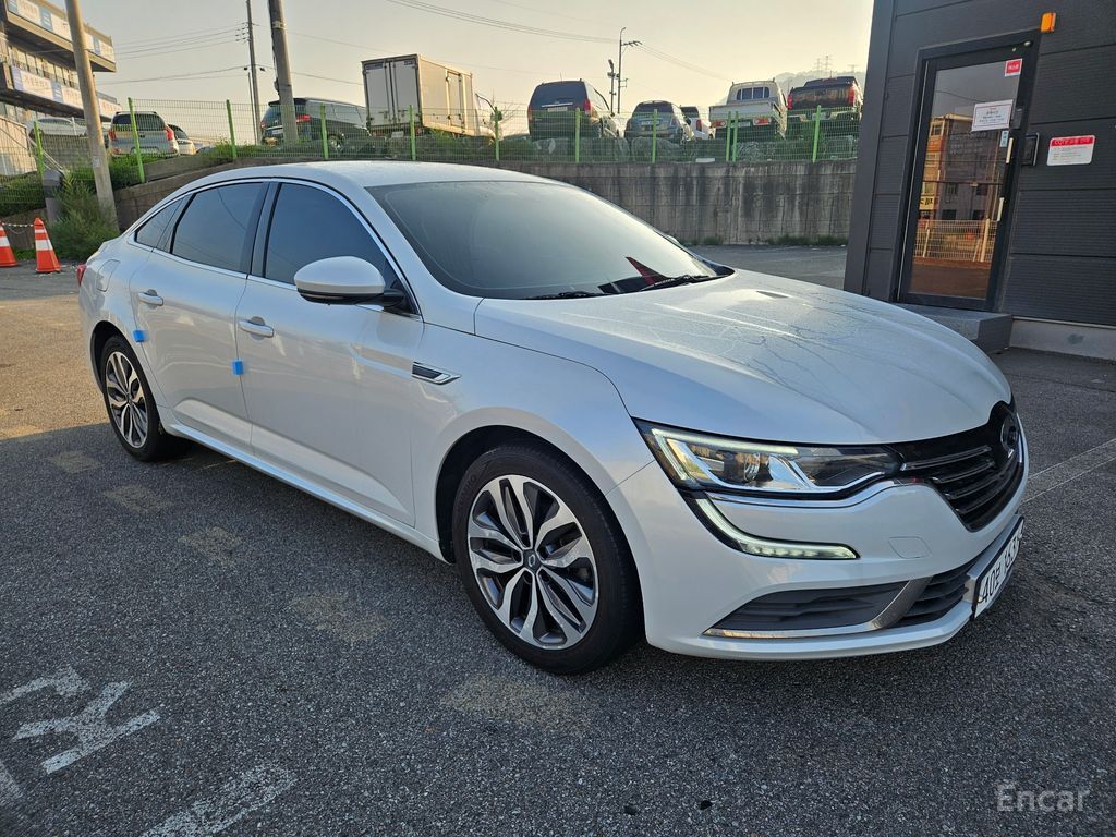 Renault SM6