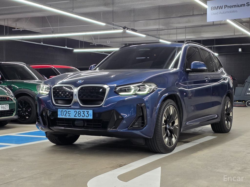 BMW iX3