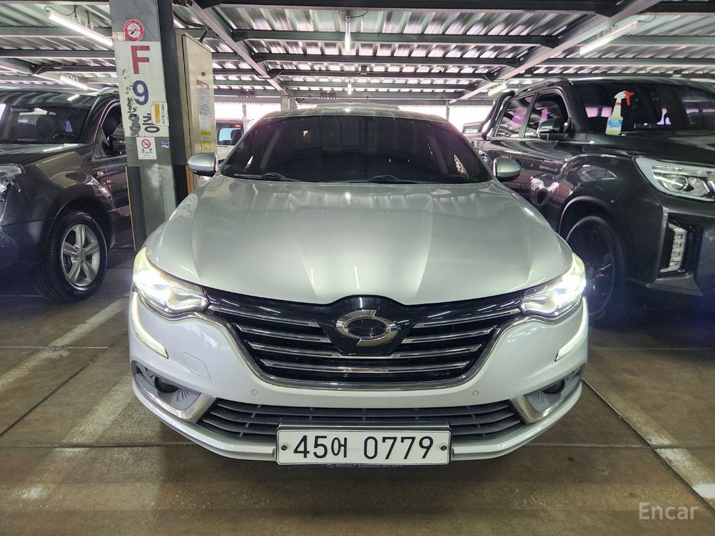 Renault SM6