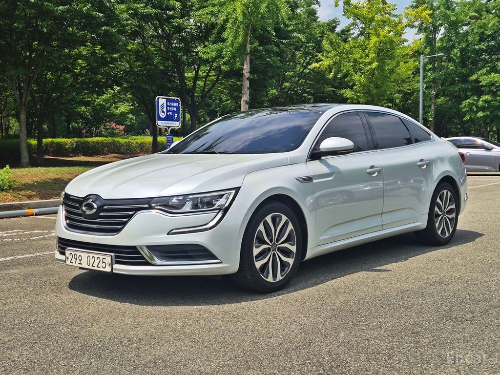 Renault SM6