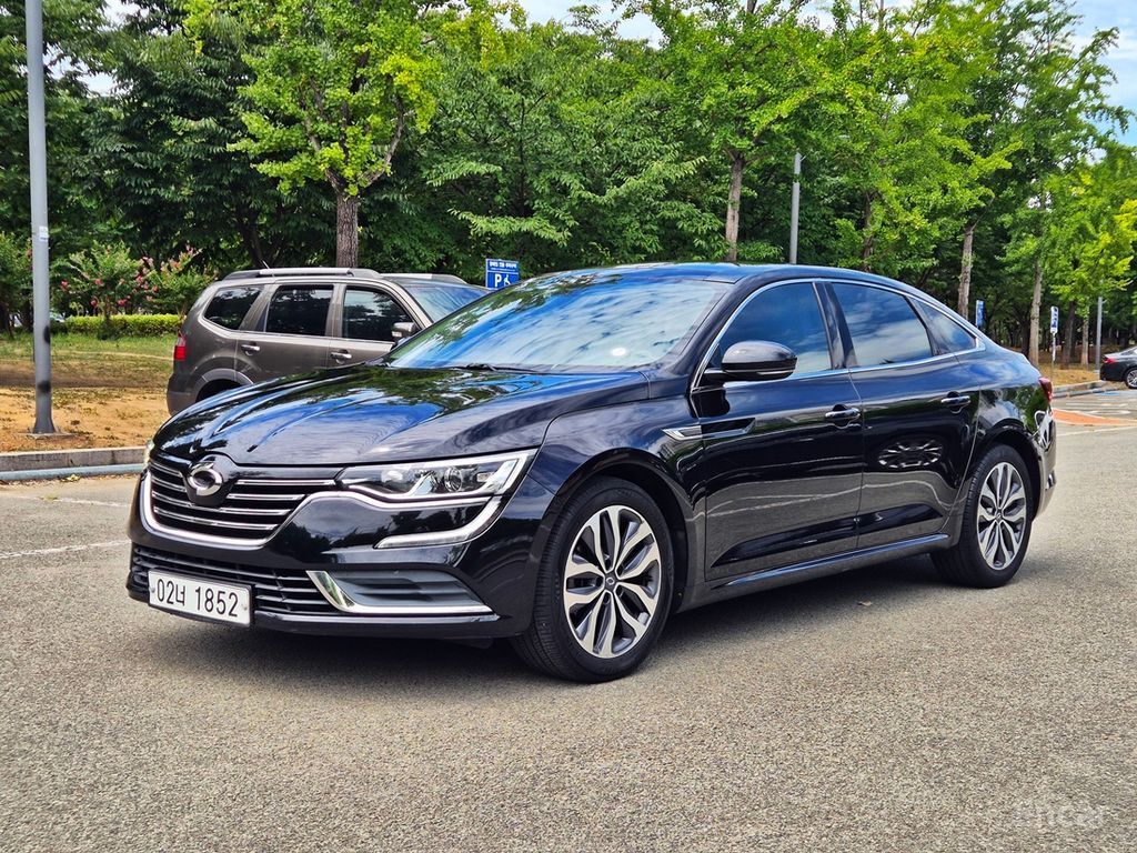 Renault SM6