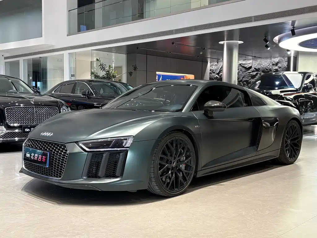 Audi R8