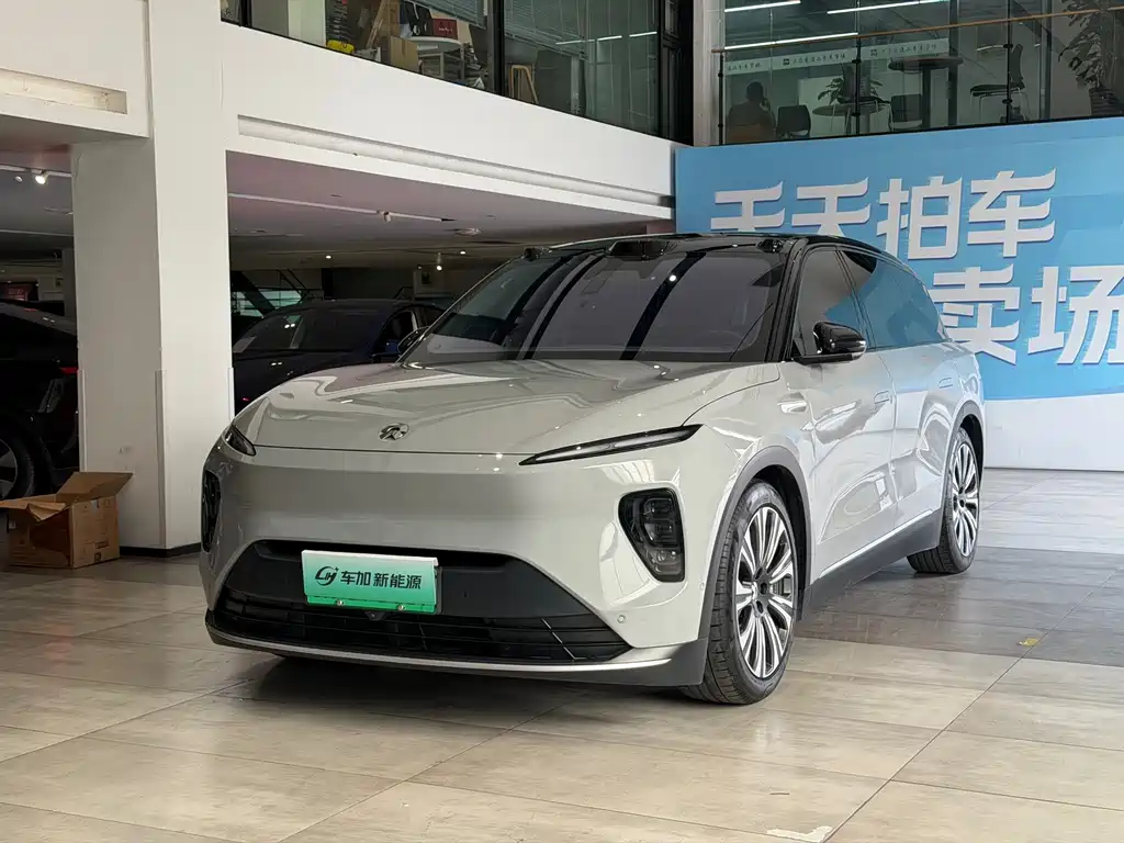 NIO ES8