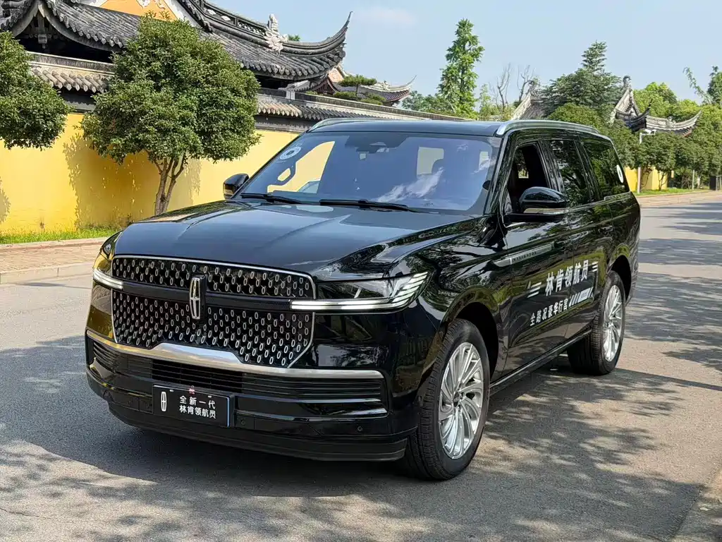Lincoln Navigator
