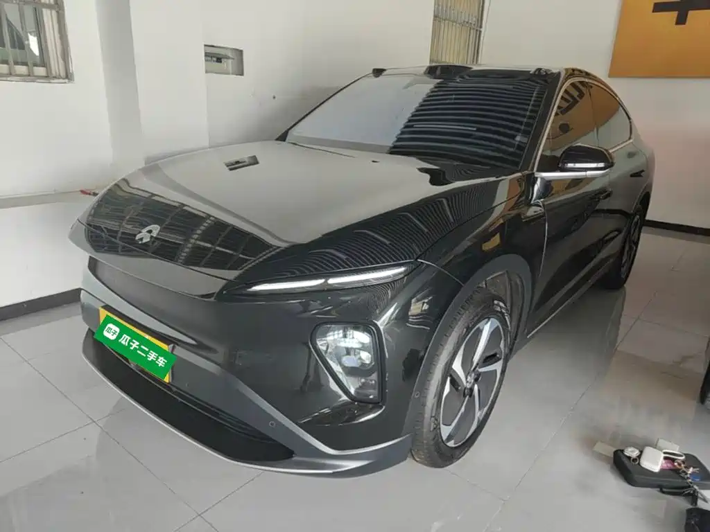 NIO EC7