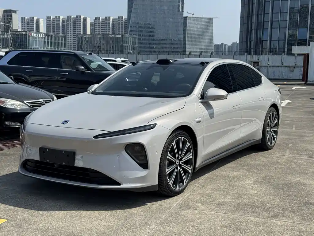 NIO ET7