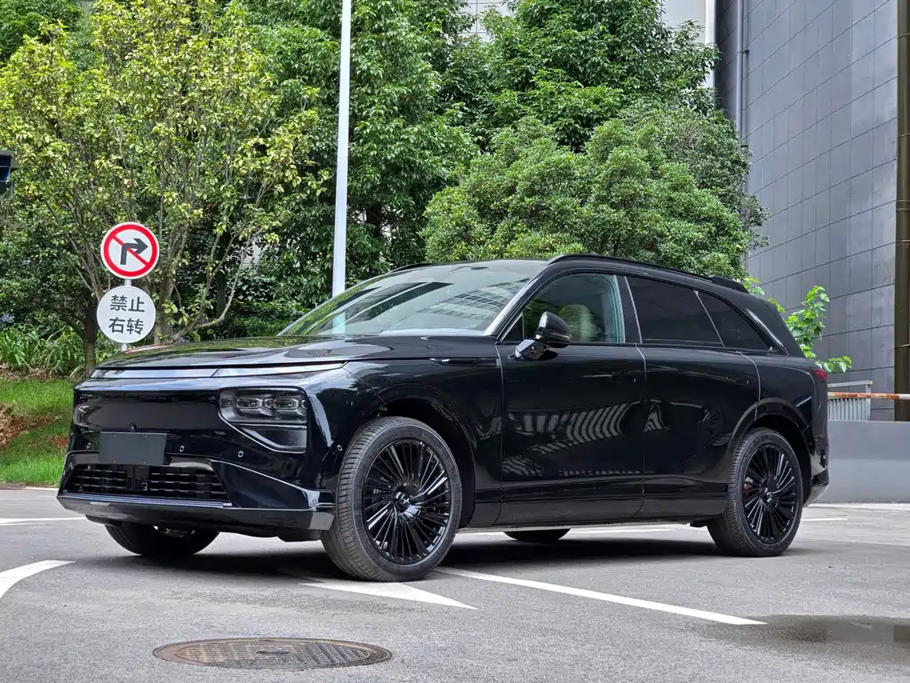 Xpeng G9