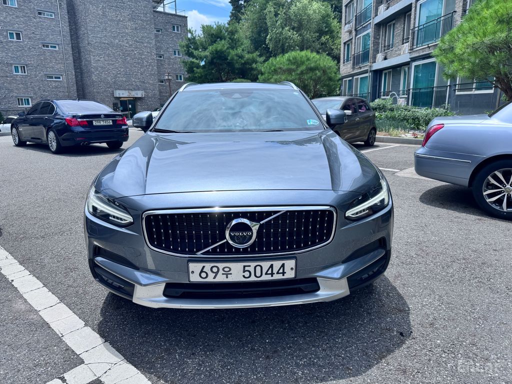 Volvo V90