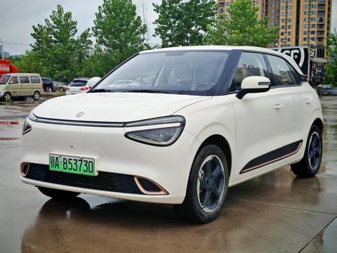 Автомобиль #1053090