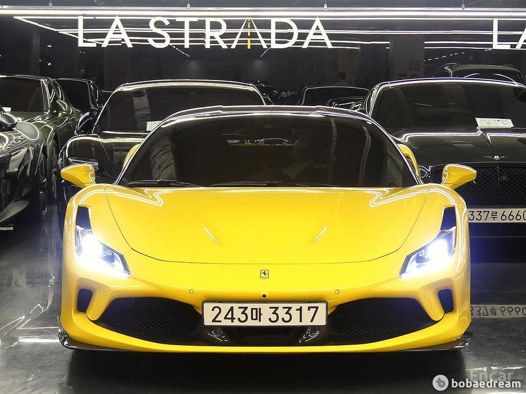 Ferrari F8