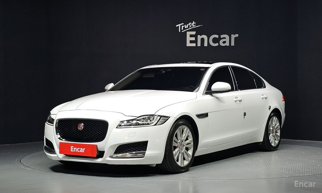 Jaguar XF