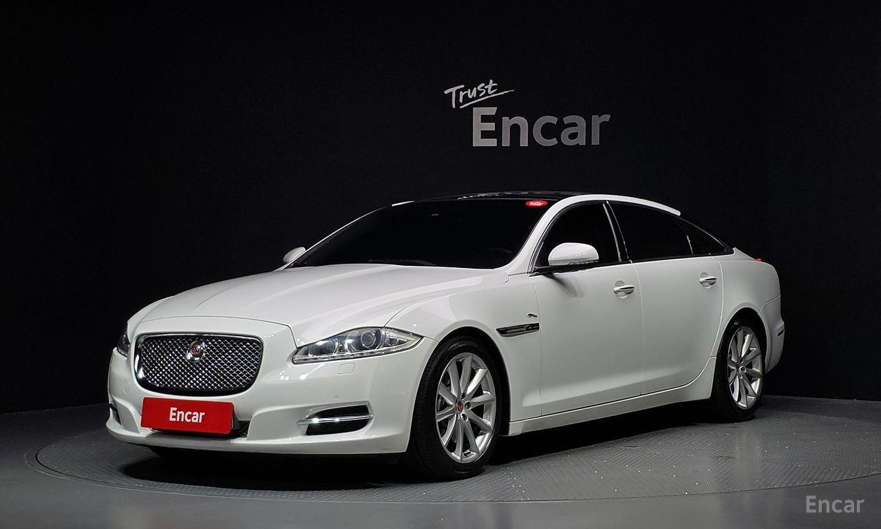 Jaguar XJ