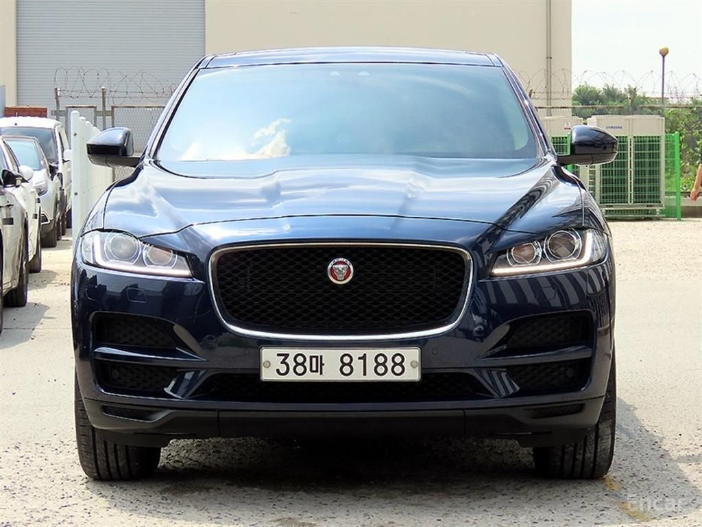 Jaguar F-Pace