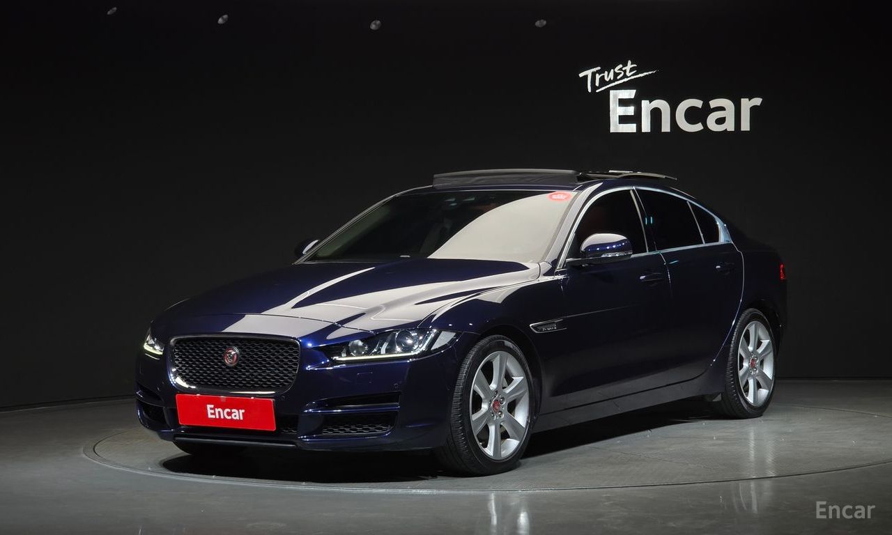 Jaguar XE