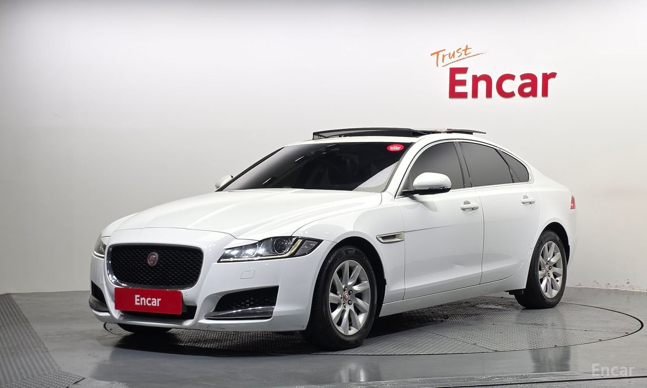 Jaguar XF